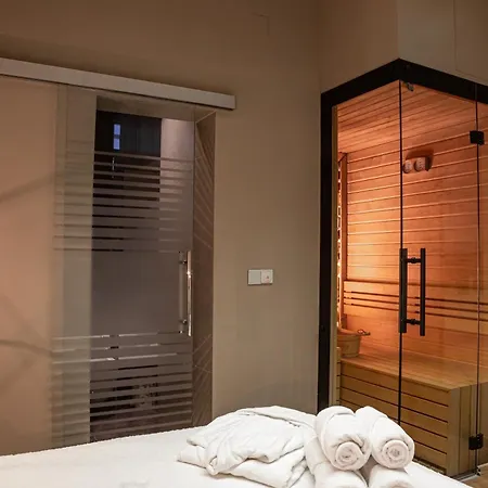 Venus With Jacuzzi And Sauna - Center