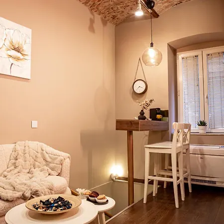 Daire Venus With Jacuzzi And Sauna - Center Belgrad